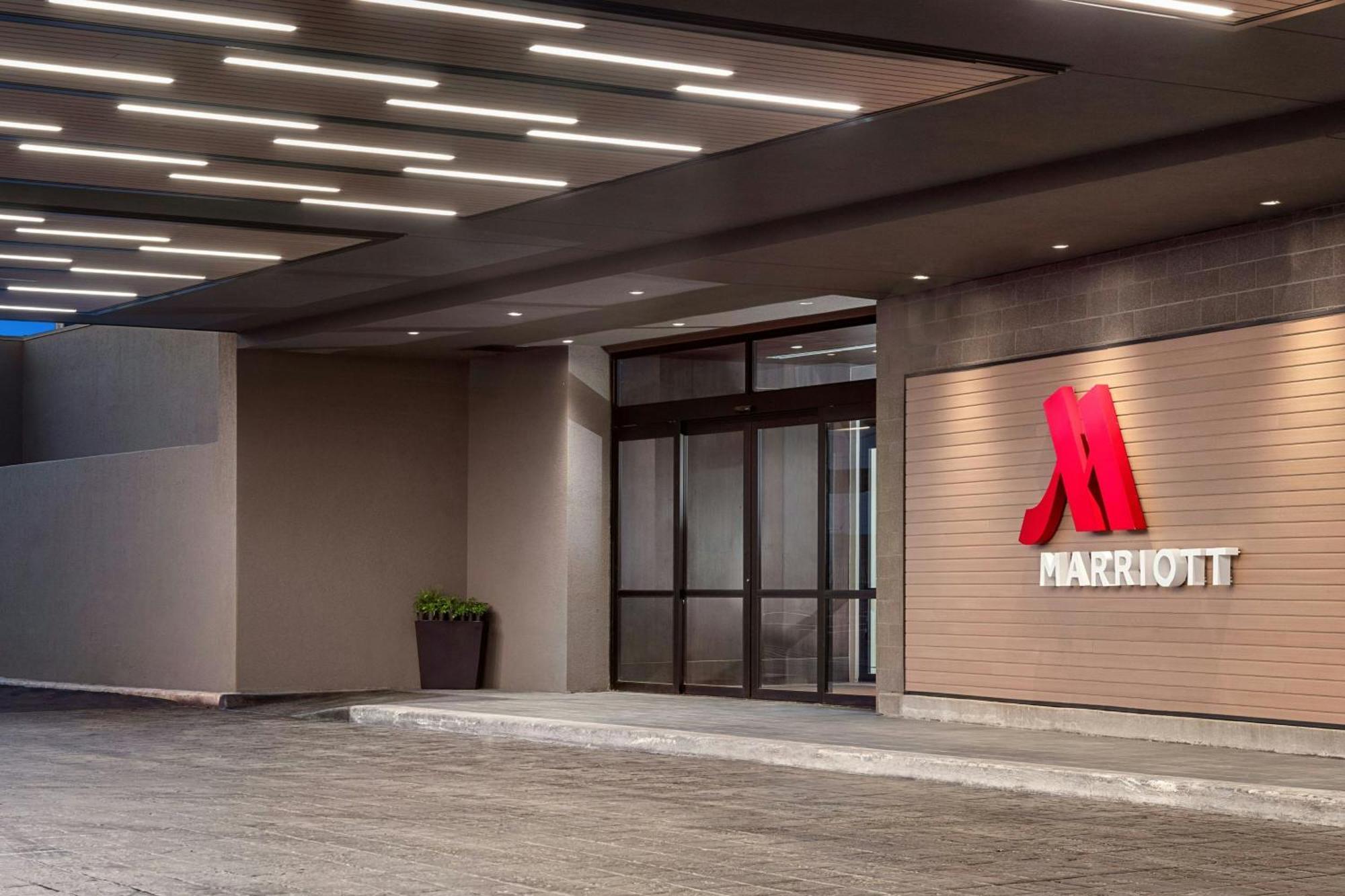 Marriott San Antonio Airport Hotel Kültér fotó